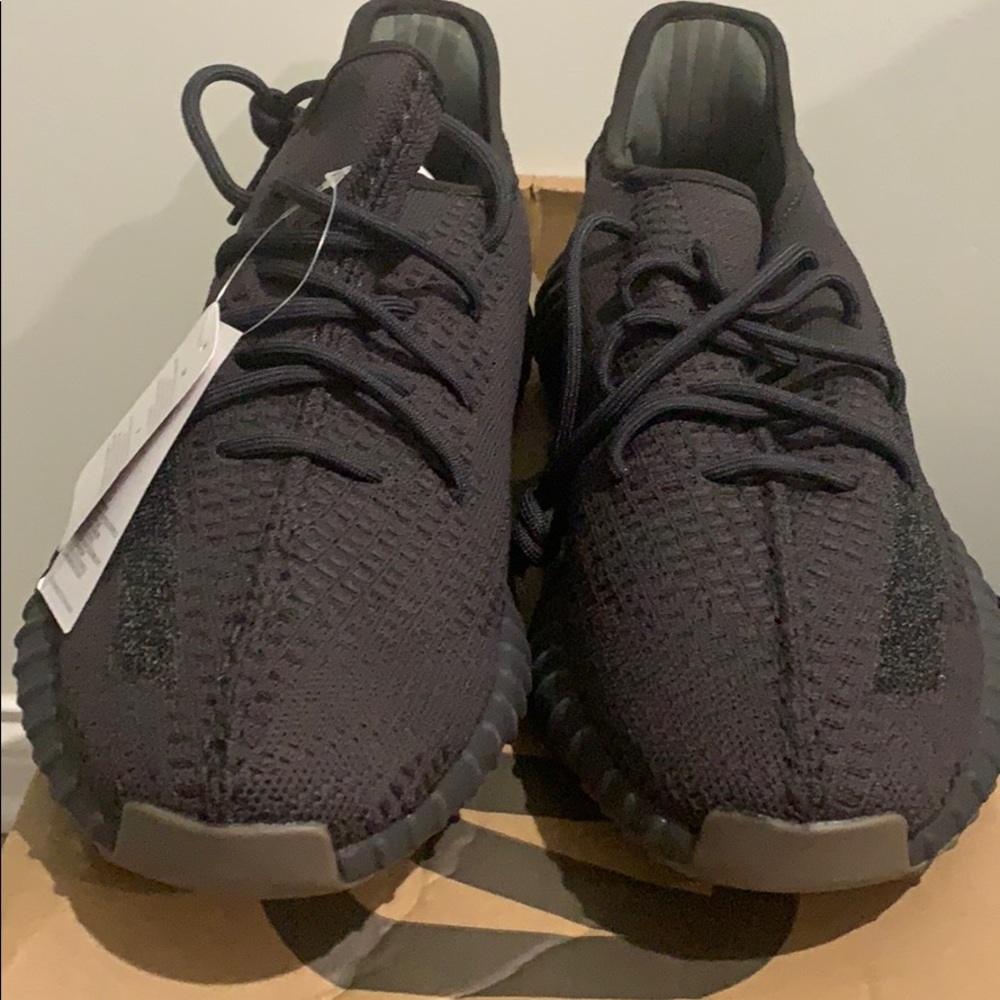 Yeezy 350 v2